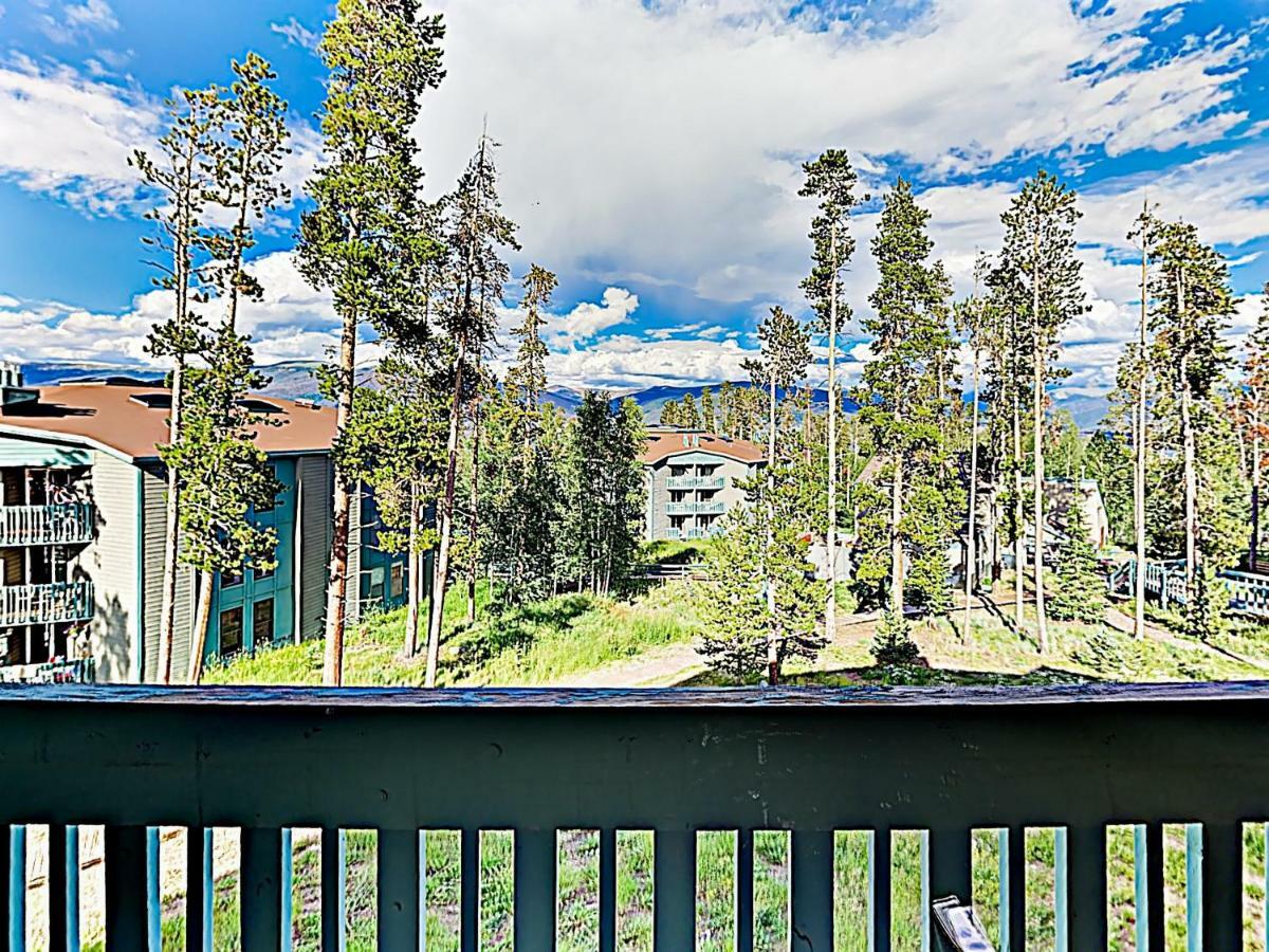 New Listing! Treehouse Condo With Pool & Hot Tubs Condo Silverthorne Exterior photo